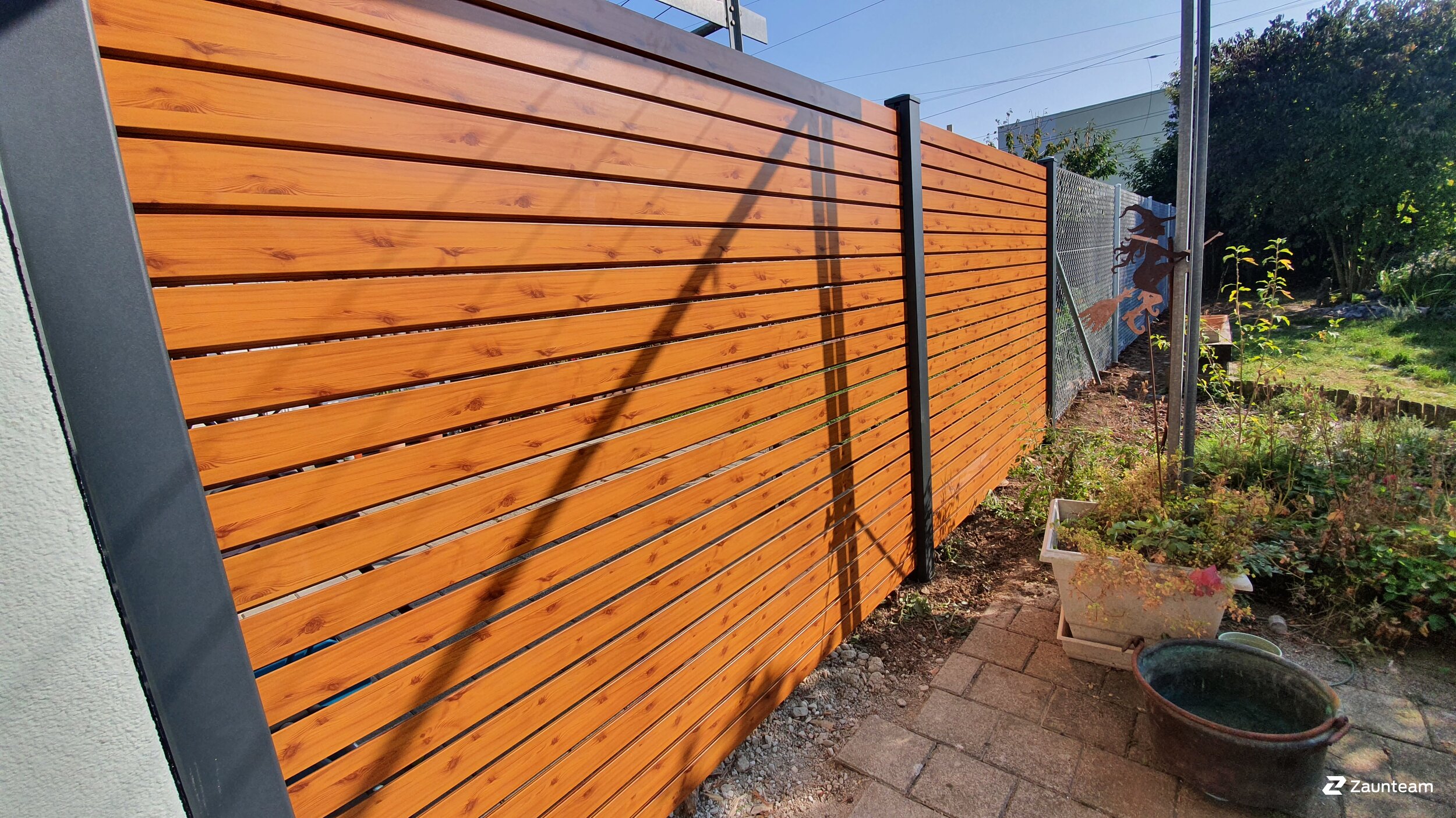 Aluminium Sichtschutz aus dem 2021 in 8108 Dällikon Schweiz von Zaunteam Zürich-Unterland.