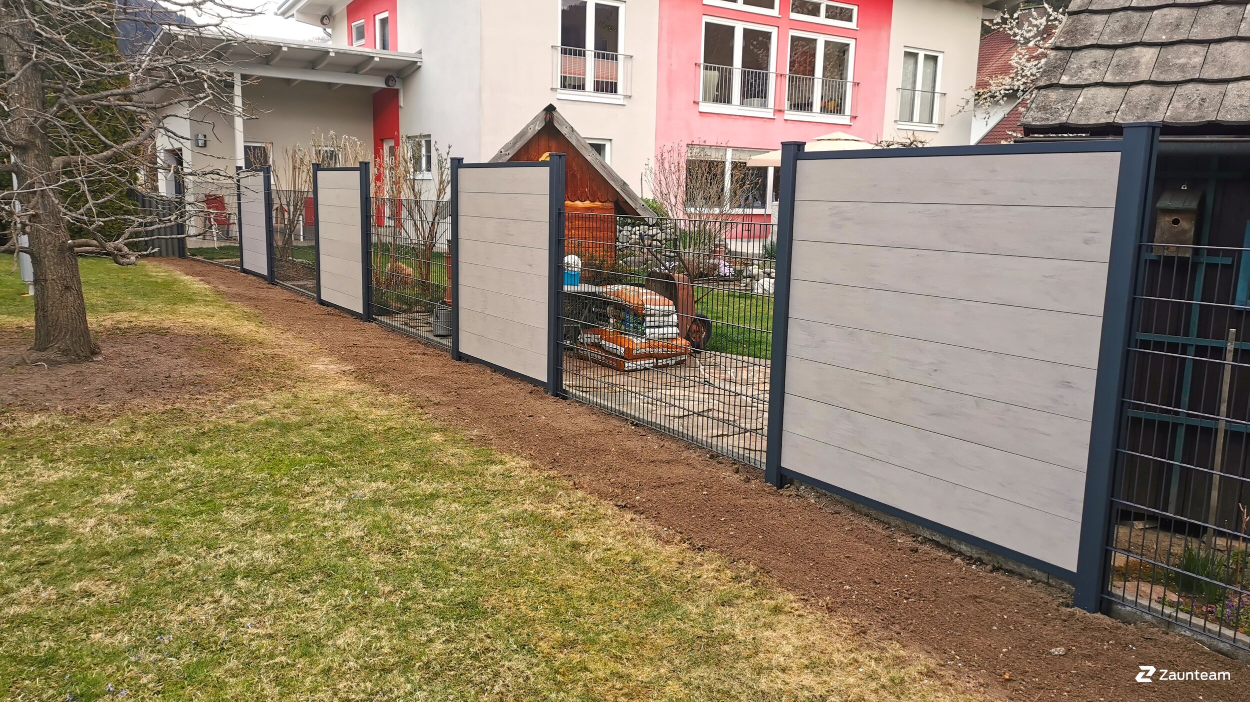 Kunststoff Sichtschutz aus dem 2022 in 9500 Villach Österreich von Zaunteam Kärnten-Mitte.