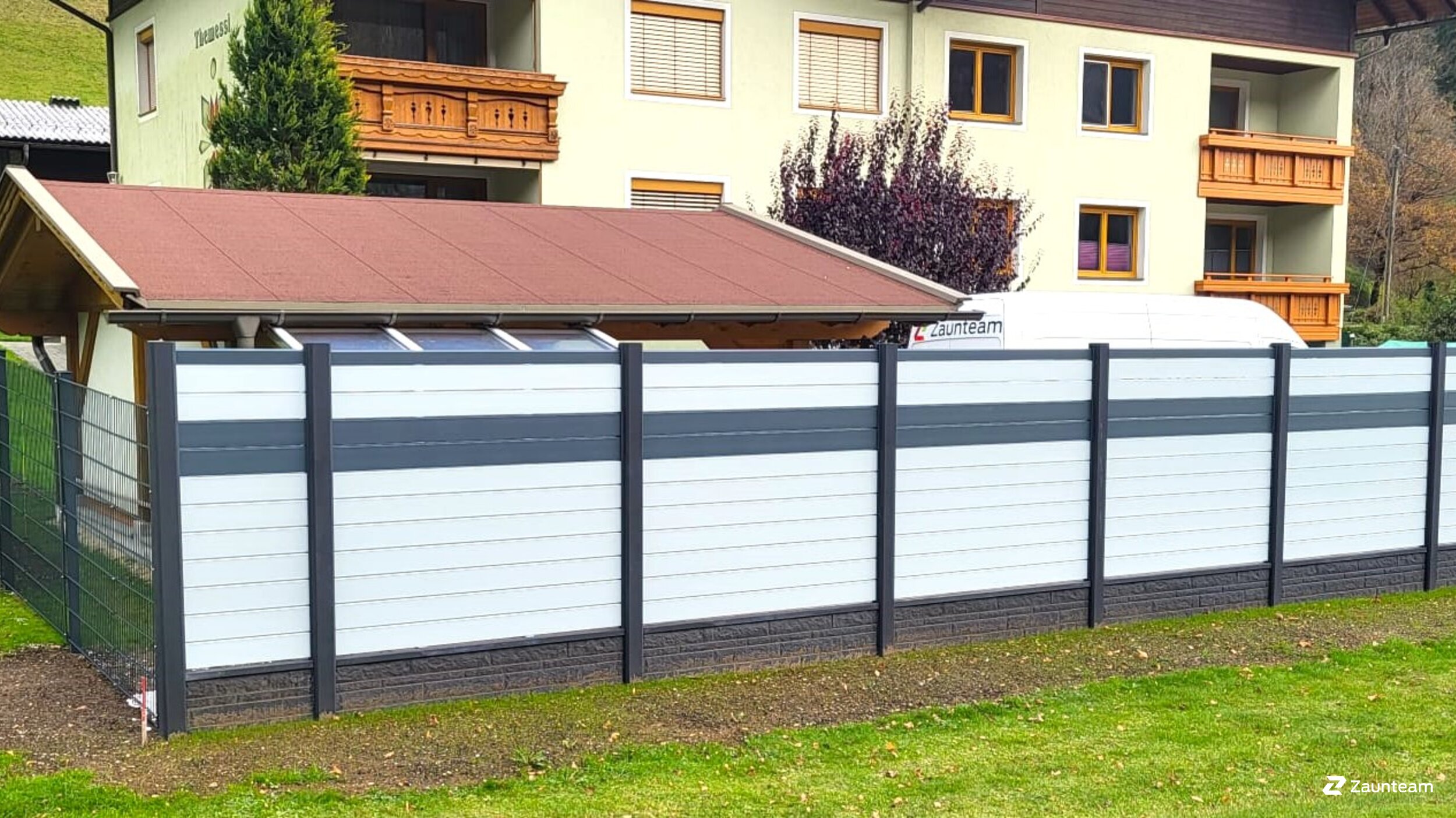 Protection brise-vue en aluminium de 2023 à 9500 Villach Autriche de Zaunteam Kärnten-Mitte.