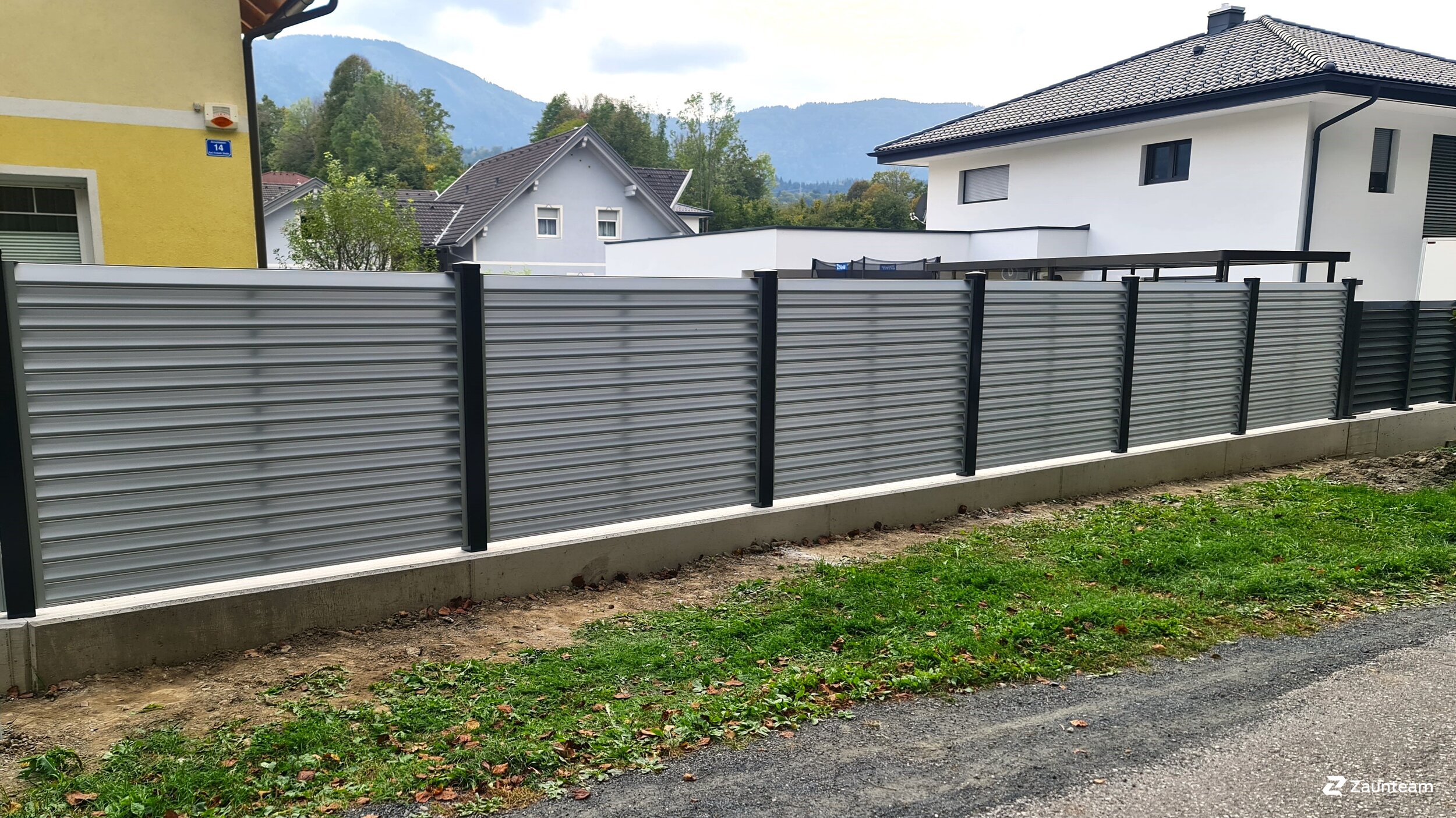 Aluminium Sichtschutz aus dem 2023 in 9500 Villach Österreich von Zaunteam Kärnten-Mitte.