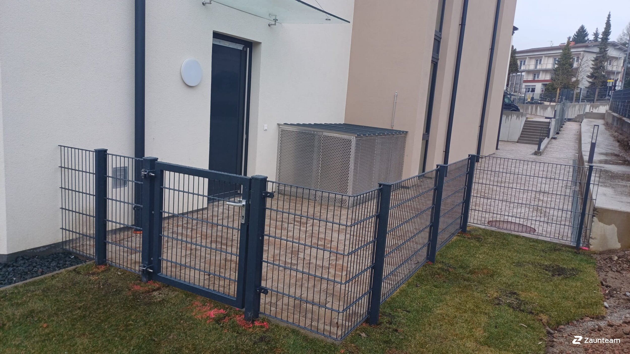 Doppelstabmattenzaun aus dem 2024 in 9500 Villach Österreich von Zaunteam Kärnten-Mitte.