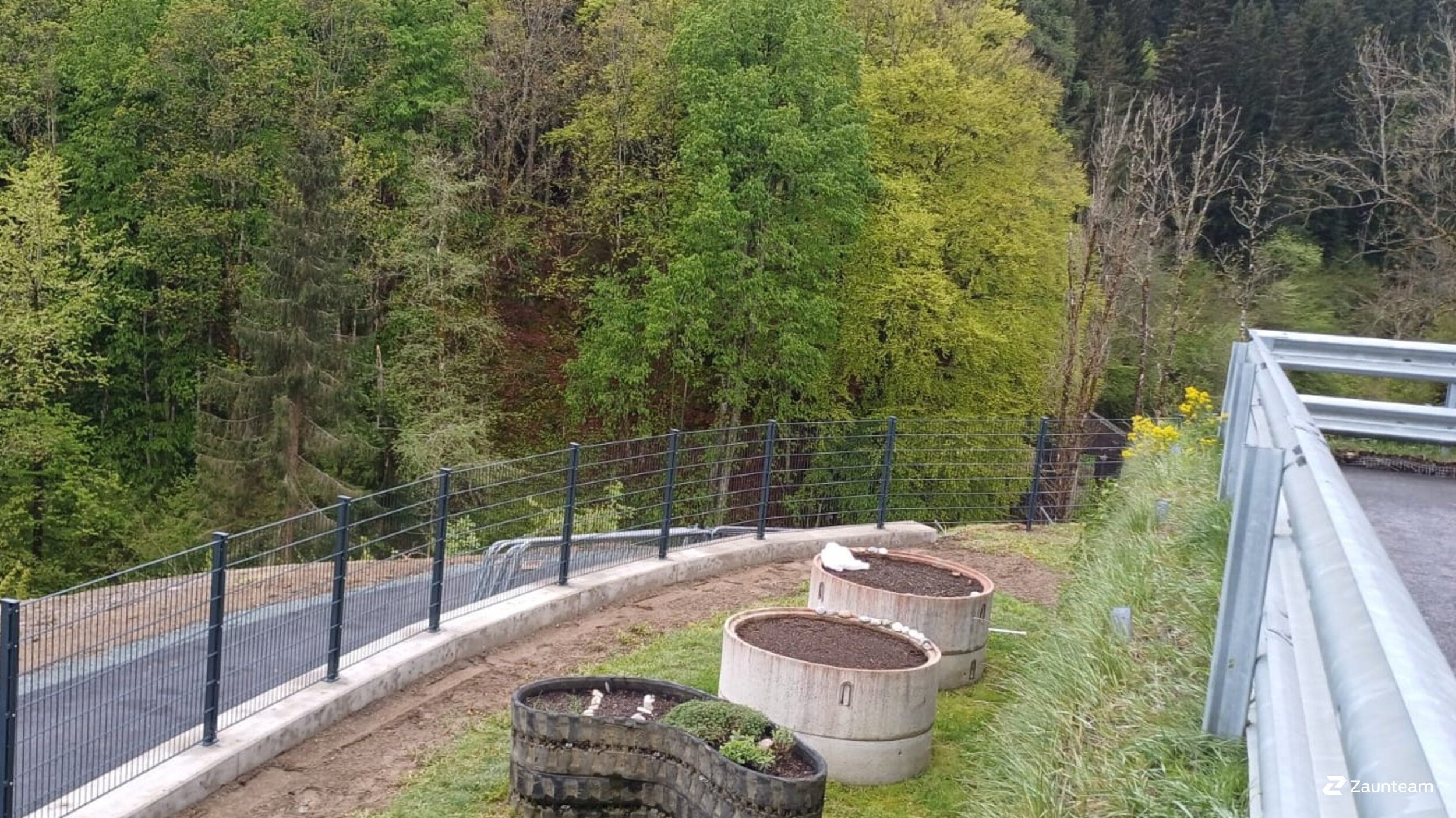 Doppelstabmattenzaun aus dem 2024 in 9710 Feistritz Österreich von Zaunteam Kärnten-Mitte.