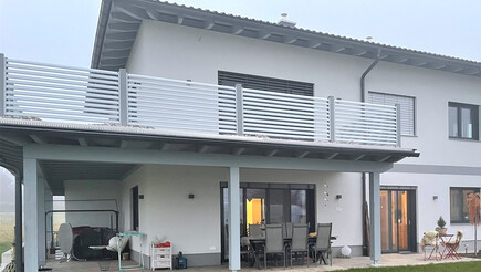 Geländer und Handläufe aus dem 2021 in 9632 Kirchbach Österreich von Zaunteam Kärnten-West-Osttirol.