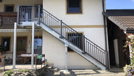 Geländer und Handläufe aus dem 2020 in 9632 Kirchbach Österreich von Zaunteam Kärnten-West-Osttirol.