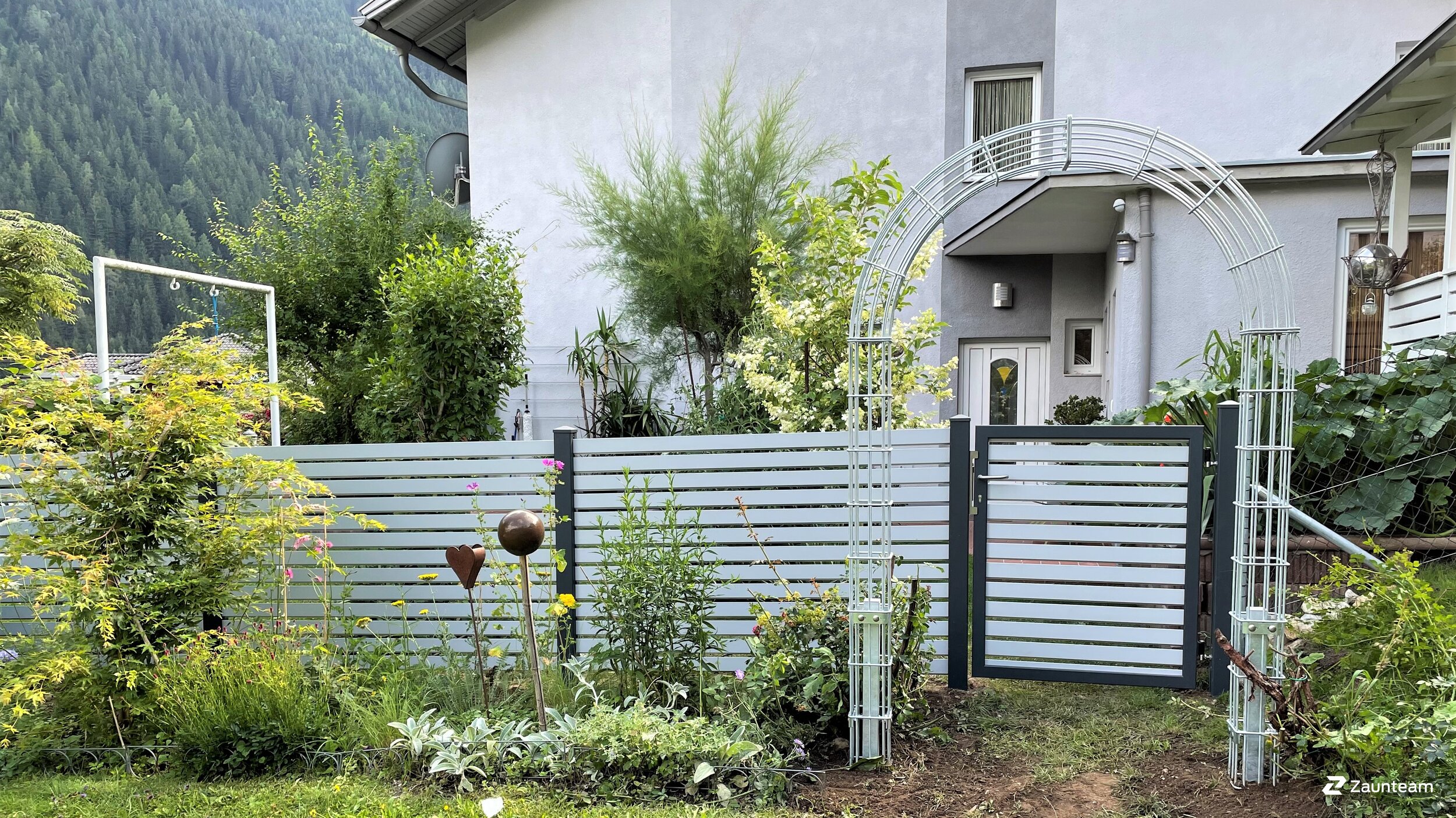 Aluminium Sichtschutz aus dem 2021 in 9831 Flattach Österreich von Zaunteam Kärnten-West-Osttirol.