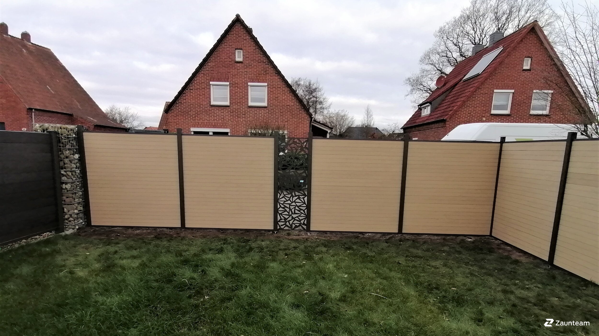 WPC Sichtschutz aus dem 2022 in 26340 Zetel Deutschland von Zaunteam Friesische-Wehde.