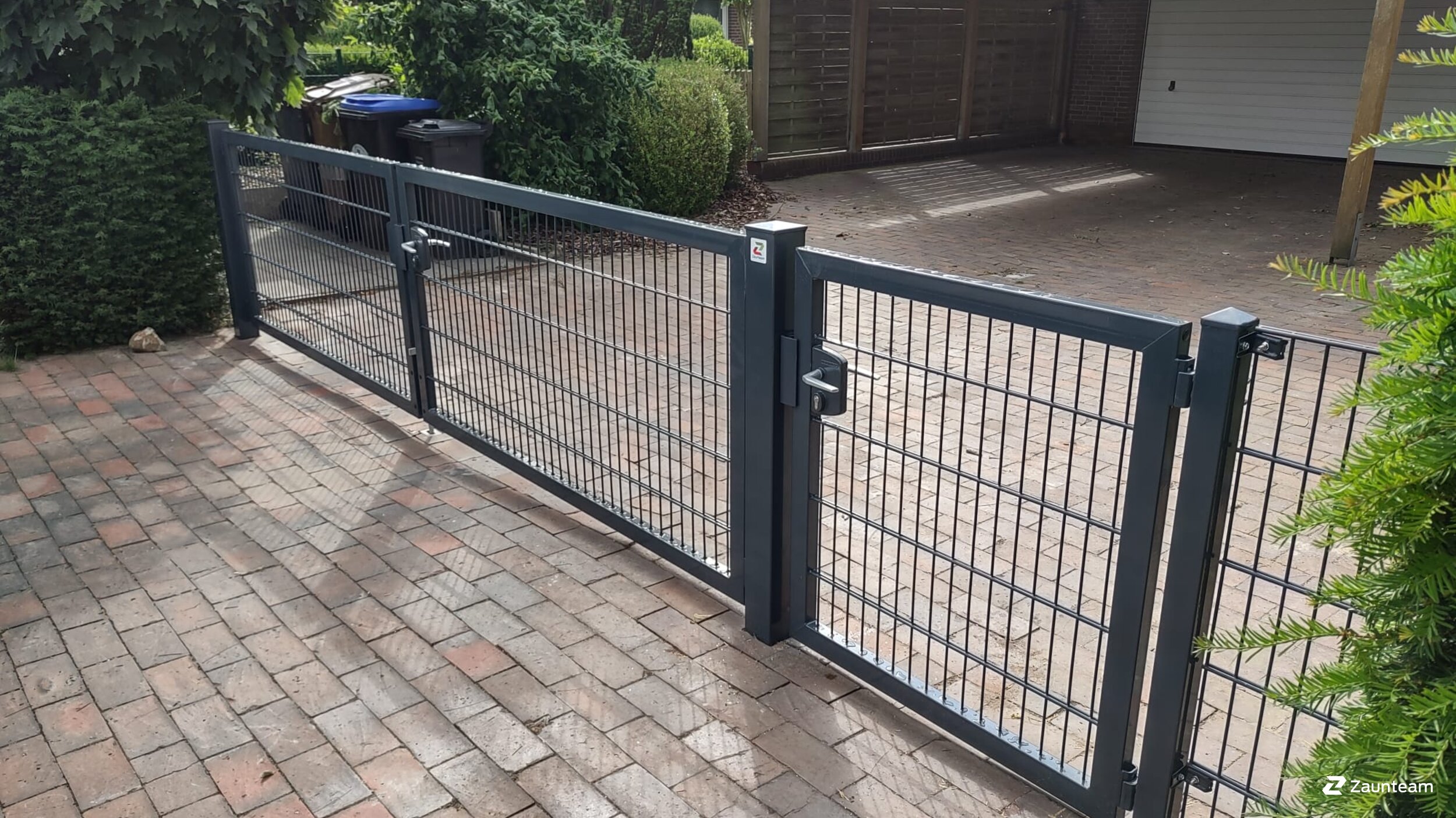 Clôture en panneau double fil de 2023 à 26125 Oldenburg Allemagne de Zaunteam Friesische-Wehde.