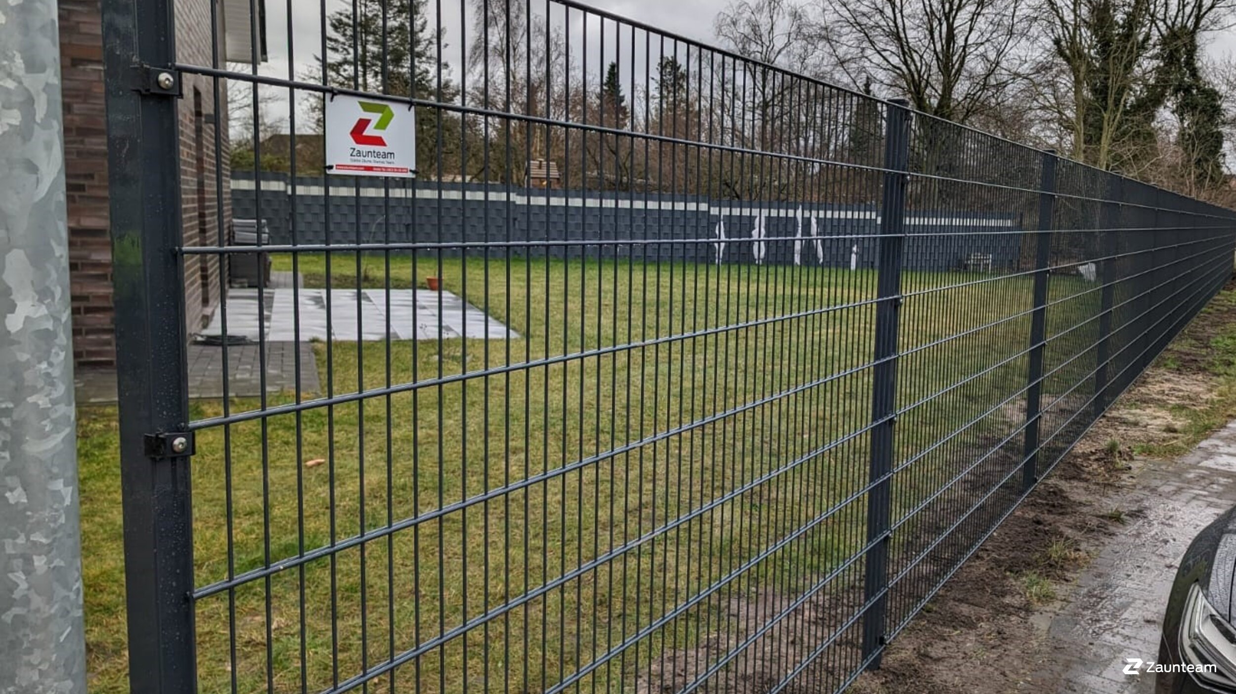 Doppelstabmattenzaun aus dem 2024 in 26345 Bockhorn Deutschland von Zaunteam Friesische-Wehde.