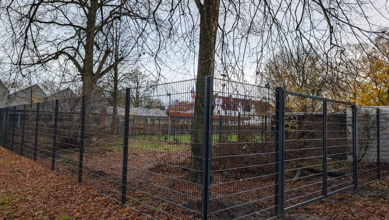 Doppelstabmattenzaun aus dem 2024 in 27753 Delmenhorst Deutschland von Zaunteam Friesische-Wehde.