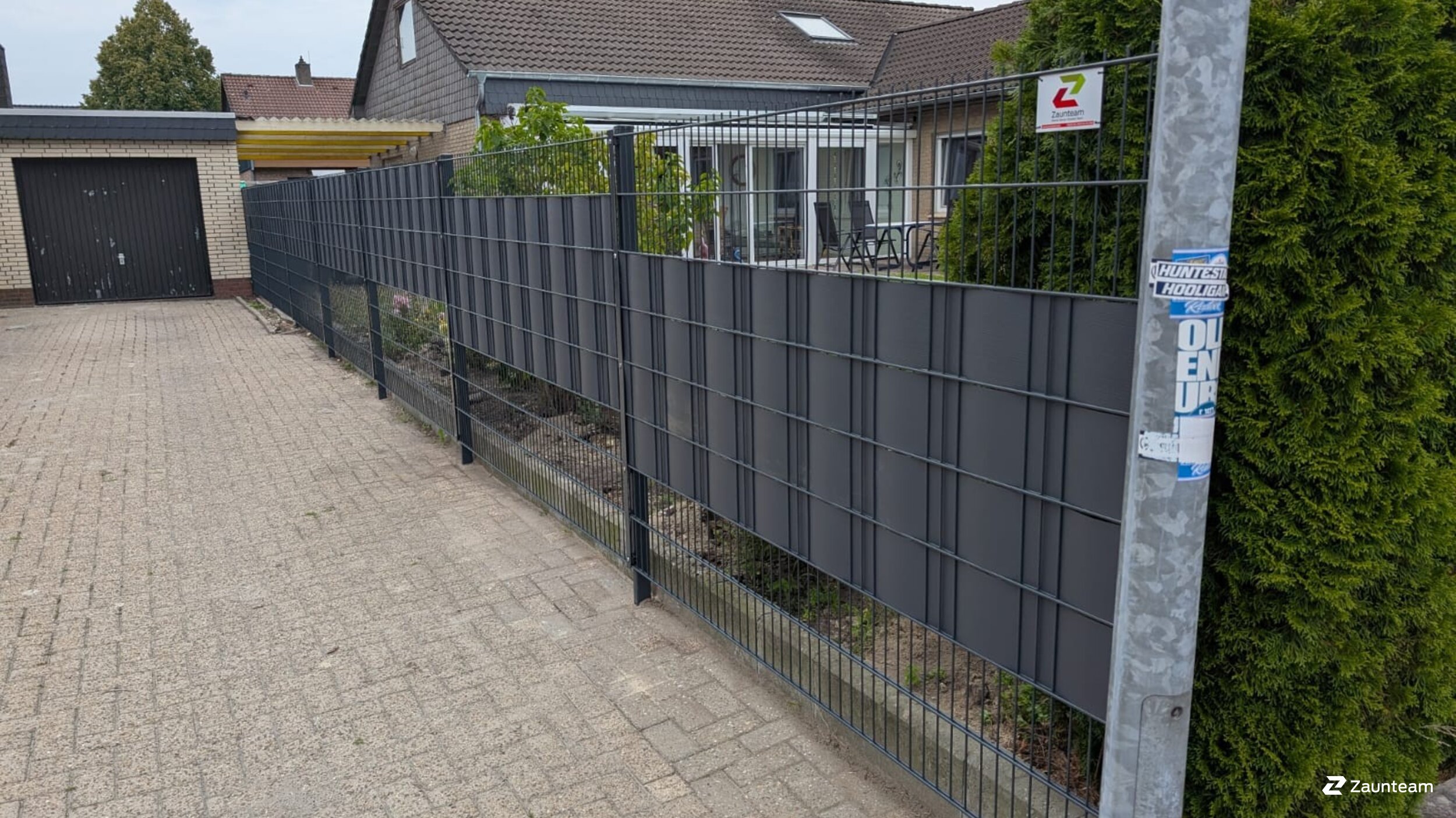 Doppelstabmattenzaun aus dem 2025 in 26180 Rastede Deutschland von Zaunteam Friesische-Wehde.