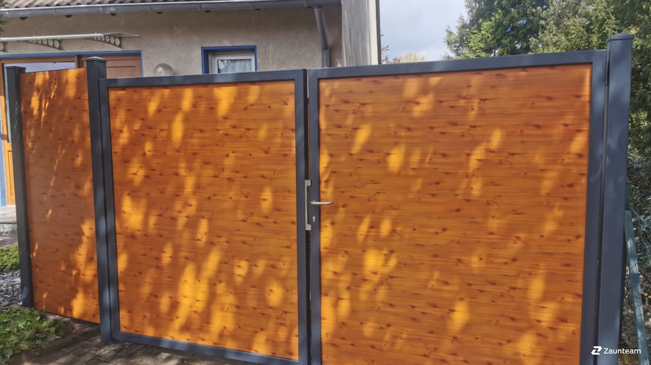 Aluminium Sichtschutz aus dem 2021 in 40723 Hilden Deutschland von Franchise AG.