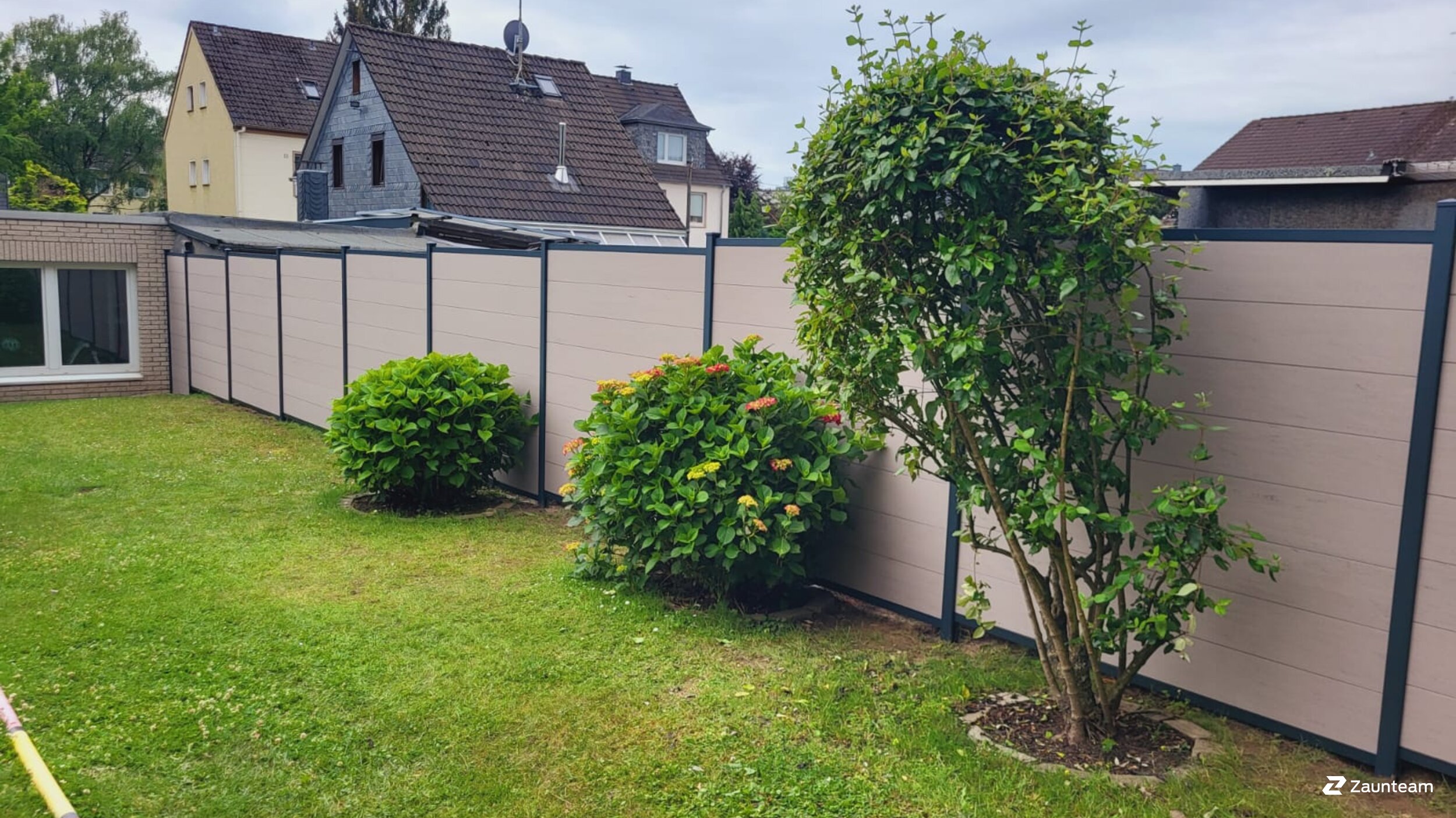 Kunststoff Sichtschutz aus dem 2022 in 42699 Solingen Deutschland von Franchise AG.