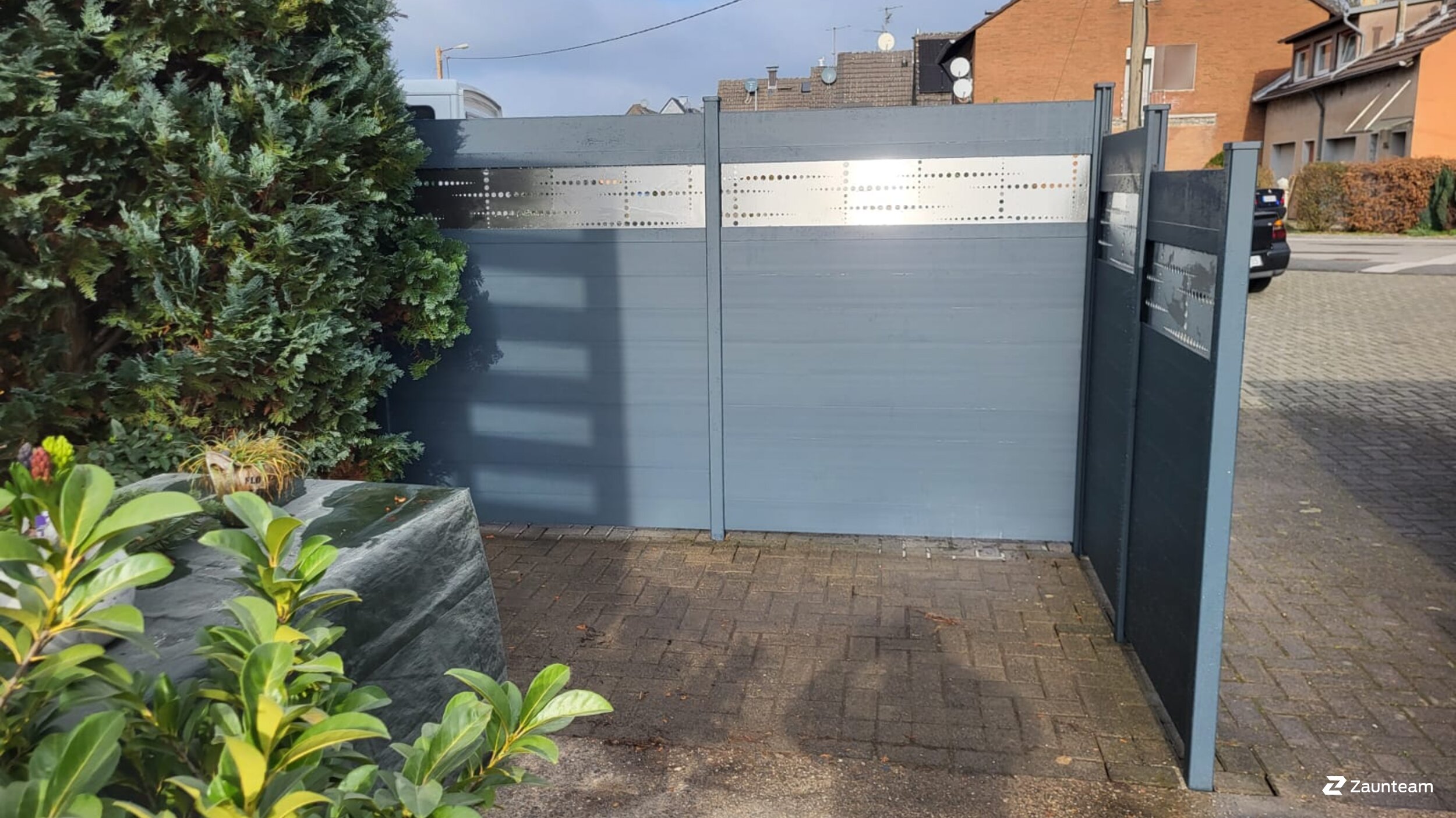 Protection brise-vue en aluminium de 2023 à 40764 Langenfeld Allemagne de Franchise AG.