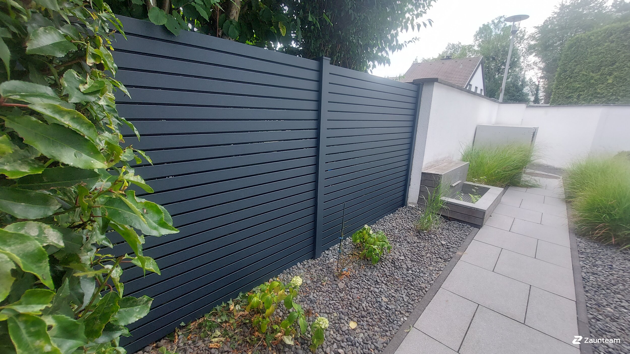 Aluminium Sichtschutz aus dem 2023 in 51429 Bergisch Gladbach Deutschland von Franchise AG.