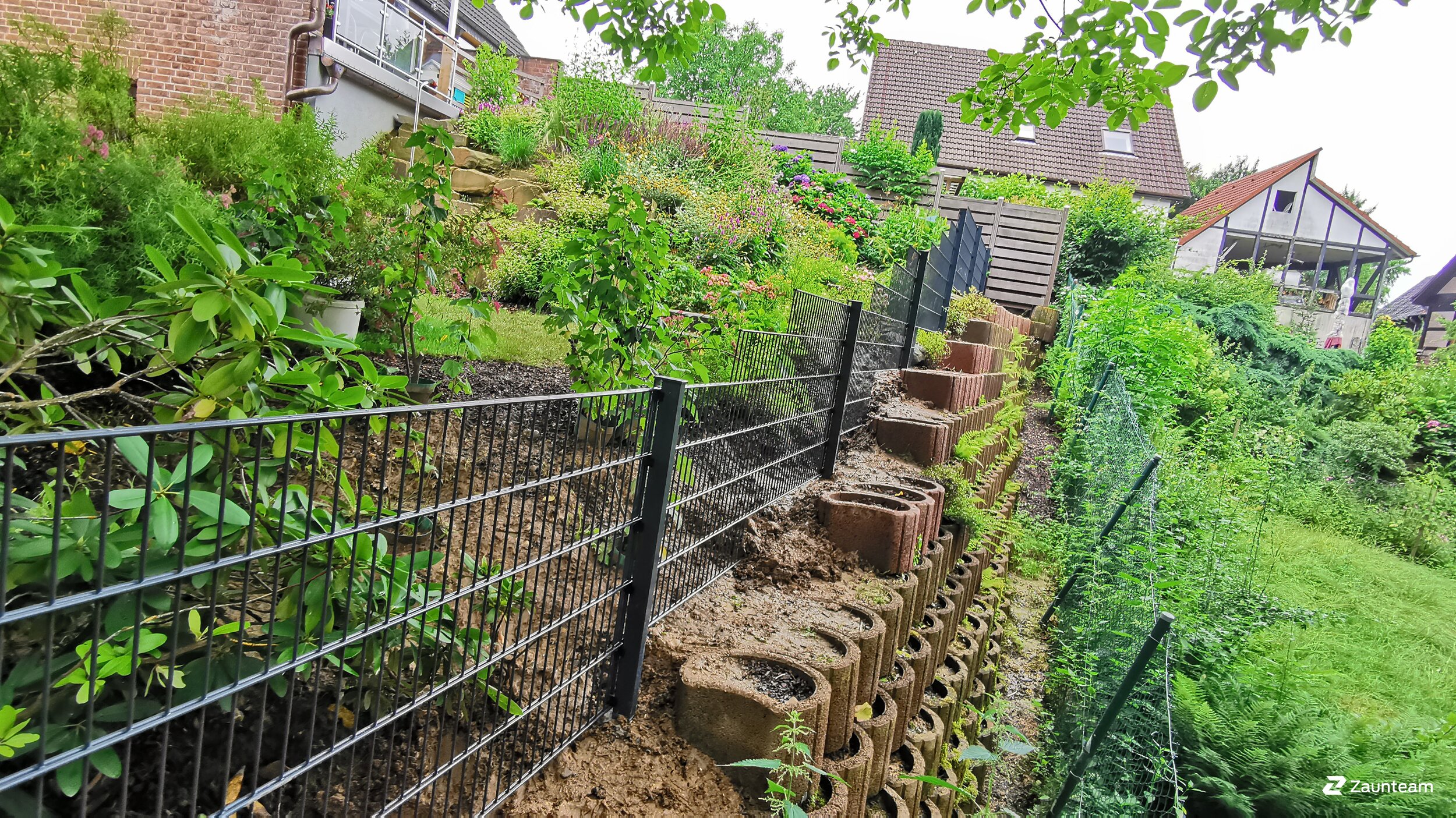 Clôture en panneau double fil de 2021 à 42799 Leichlingen Allemagne de Franchise AG.