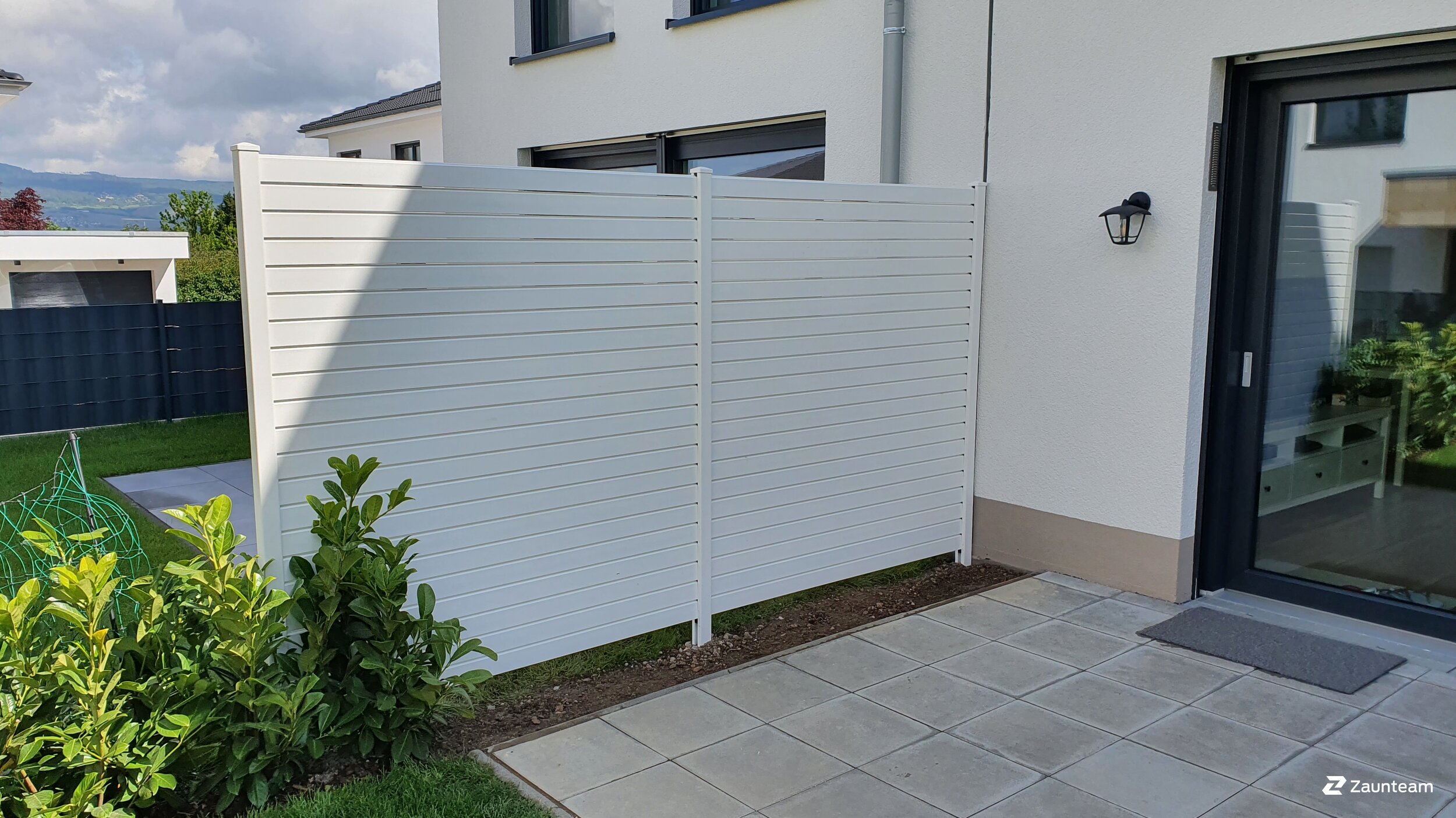 Protection brise-vue en aluminium de 2021 à 55218 Ingelheim Allemagne de Zaunteam Hunsrück-Nahe.