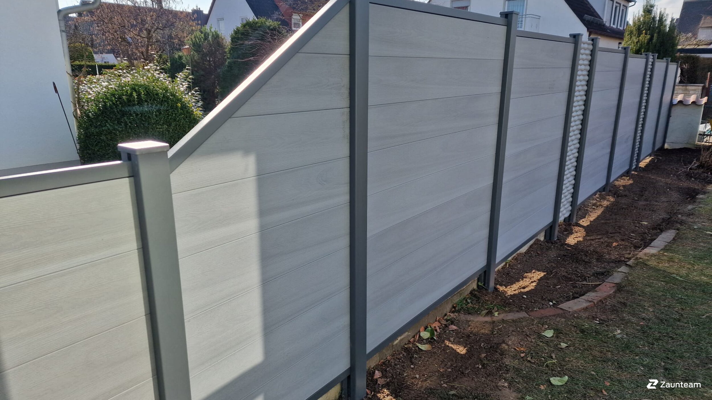 Kunststoff Sichtschutz aus dem 2023 in 86169 Augsburg Deutschland von Zaunteam Schwaben-Nord.