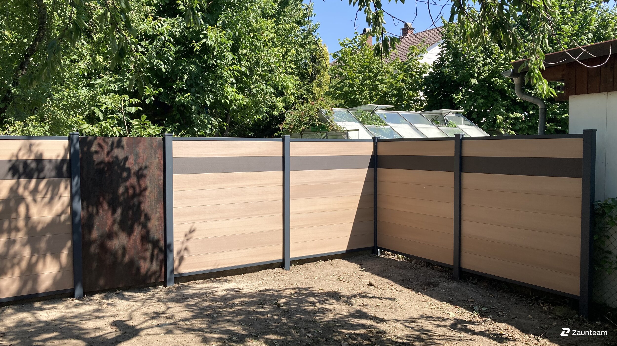 Protection brise-vue en matière plastique de 2022 à 86690 Mertingen Allemagne de Zaunteam Schwaben-Nord.