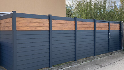 Aluminium Sichtschutz aus dem 2022 in 86316 Derching Deutschland von Zaunteam Schwaben-Nord.