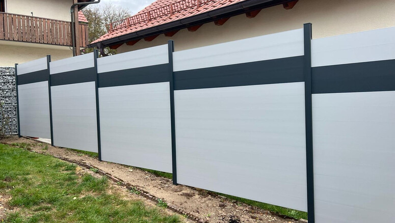 Protection brise-vue en aluminium de 2023 à 86495 Eurasburg Allemagne de Zaunteam Schwaben-Nord.
