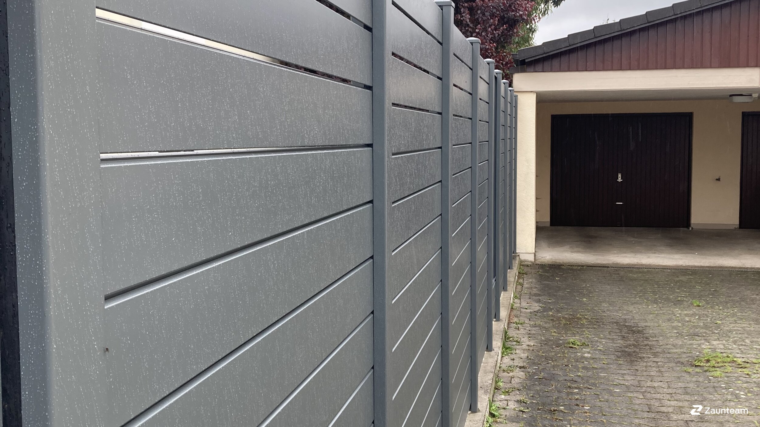 Aluminium Sichtschutz aus dem 2024 in 86462 Langweid Deutschland von Zaunteam Schwaben-Nord.