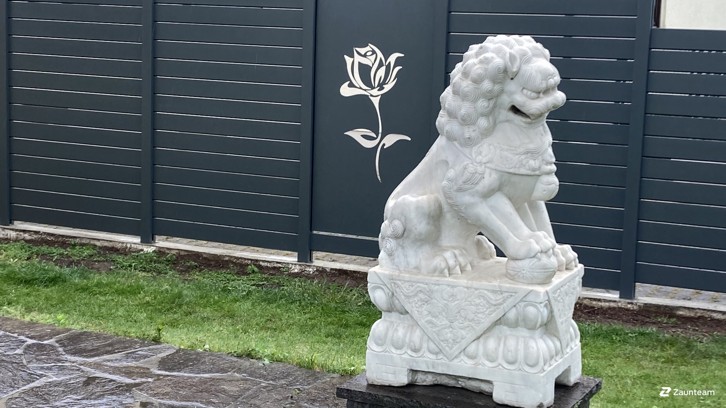 Aluminium Sichtschutz aus dem 2024 in 86462 Langweid Deutschland von Zaunteam Schwaben-Nord.