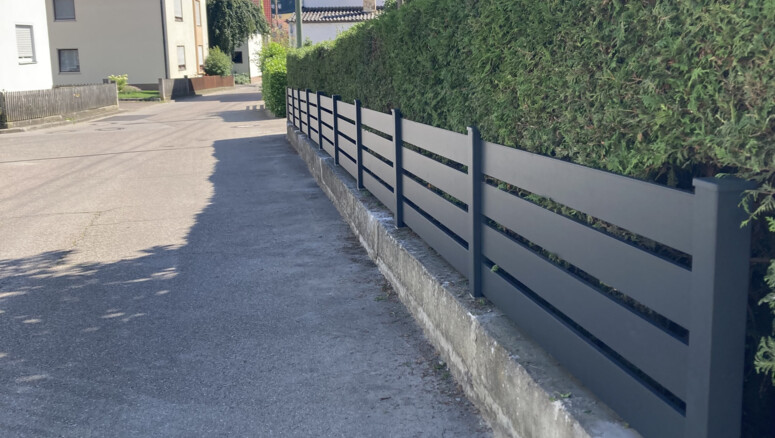 Aluminium Sichtschutz aus dem 2024 in 86447 Todtenweis Deutschland von Zaunteam Schwaben-Nord.