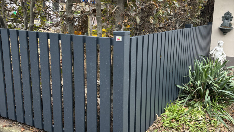 Aluminium Sichtschutz aus dem 2025 in 86316 Derching Deutschland von Zaunteam Schwaben-Nord.