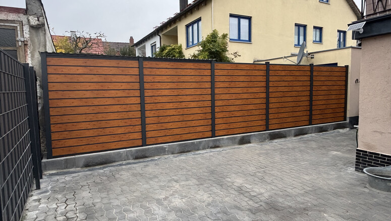 Aluminium Sichtschutz aus dem 2025 in 86165 Augsburg Deutschland von Zaunteam Schwaben-Nord.