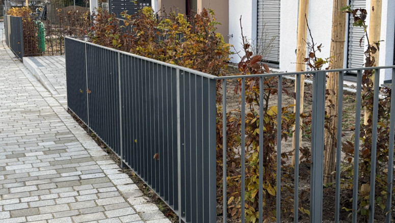 Geländer und Handläufe aus dem 2025 in 86551 Aichach Deutschland von Zaunteam Schwaben-Nord.