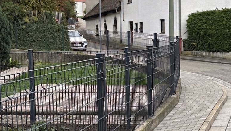 Deko-Doppelstabmattenzaun aus dem 2025 in 86316 Friedberg Deutschland von Zaunteam Schwaben-Nord.