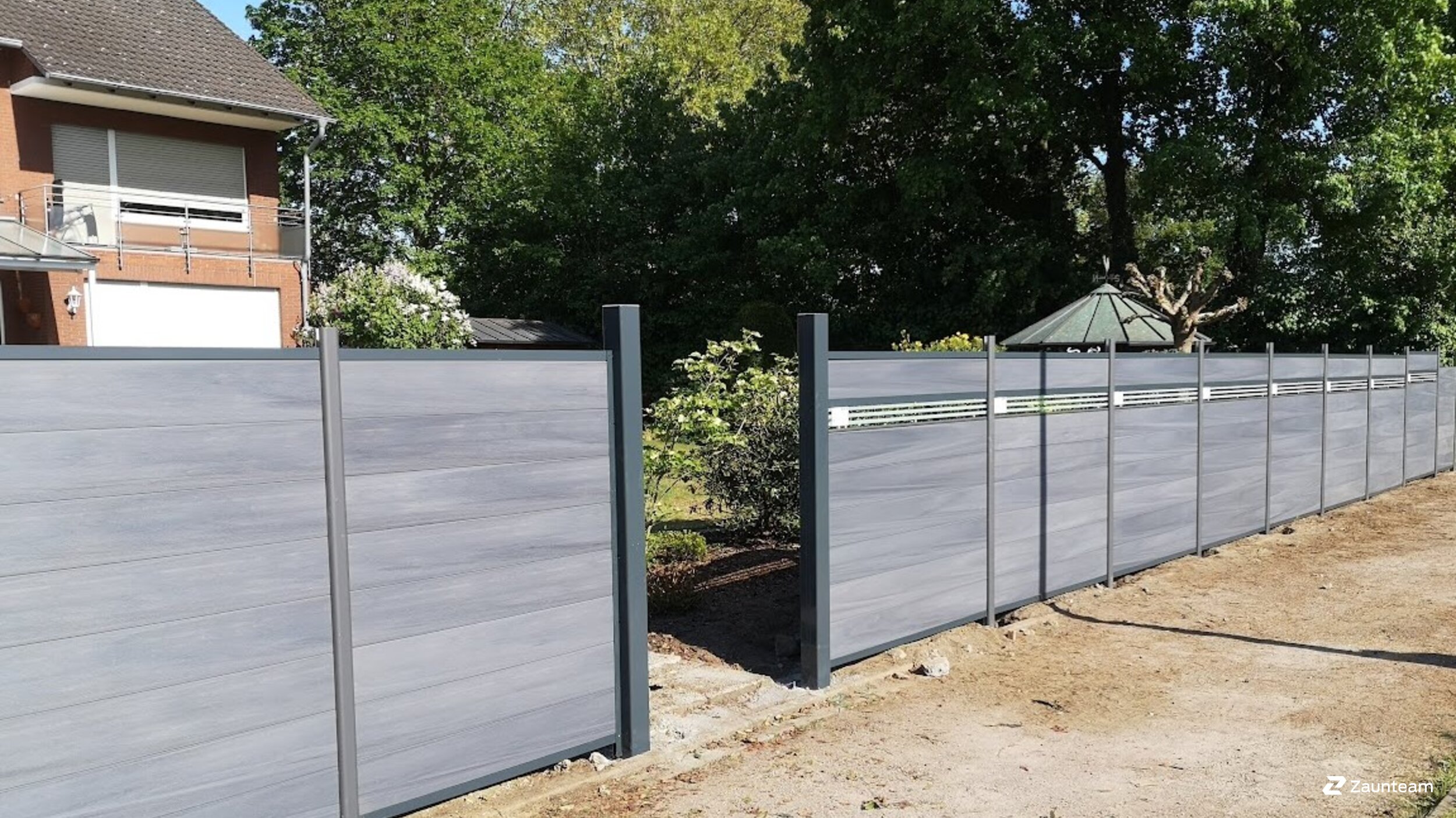 Pare-vue en WPC de 2022 à 48268 Greven Allemagne de Zaunteam Münsterland.