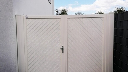 Protection brise-vue en aluminium de 2022 à 67245 Lambsheim Allemagne de Franchise AG.