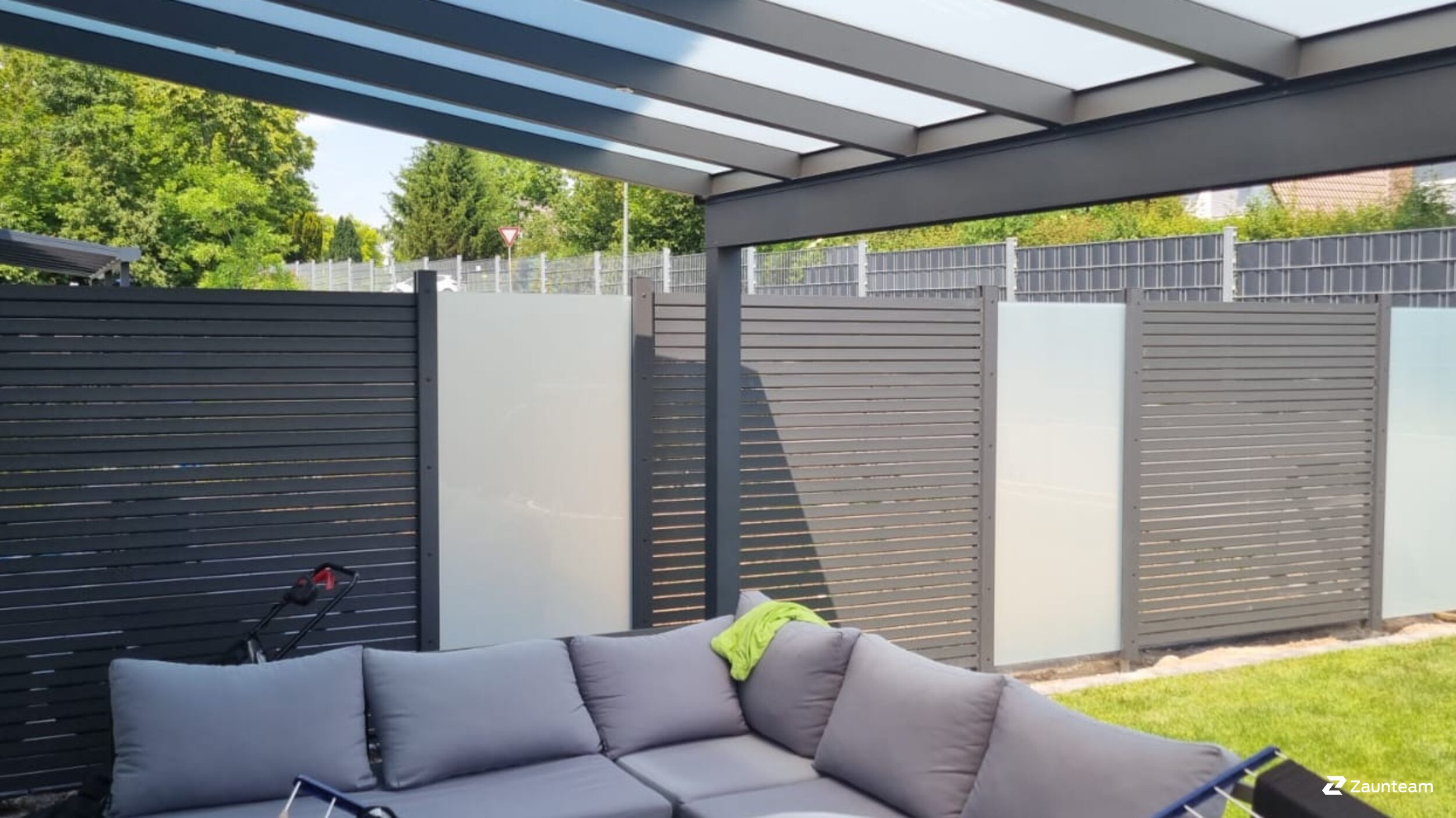 Aluminium Sichtschutz aus dem 2023 in 67551 Worms Deutschland von Franchise AG.