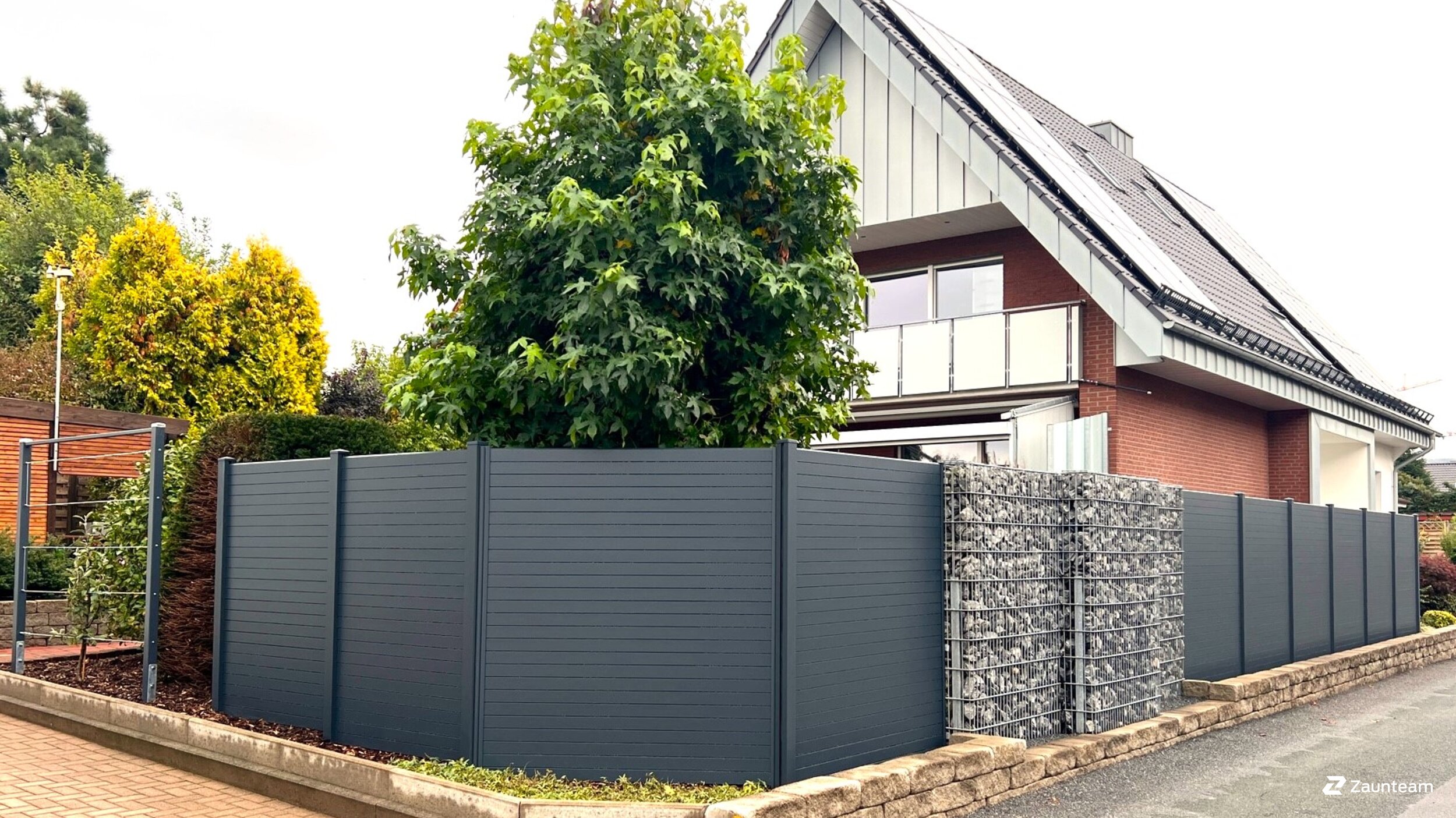 Aluminium Sichtschutz aus dem 2023 in 49201 Hasbergen Deutschland von Zaunteam Osnabrücker Land.