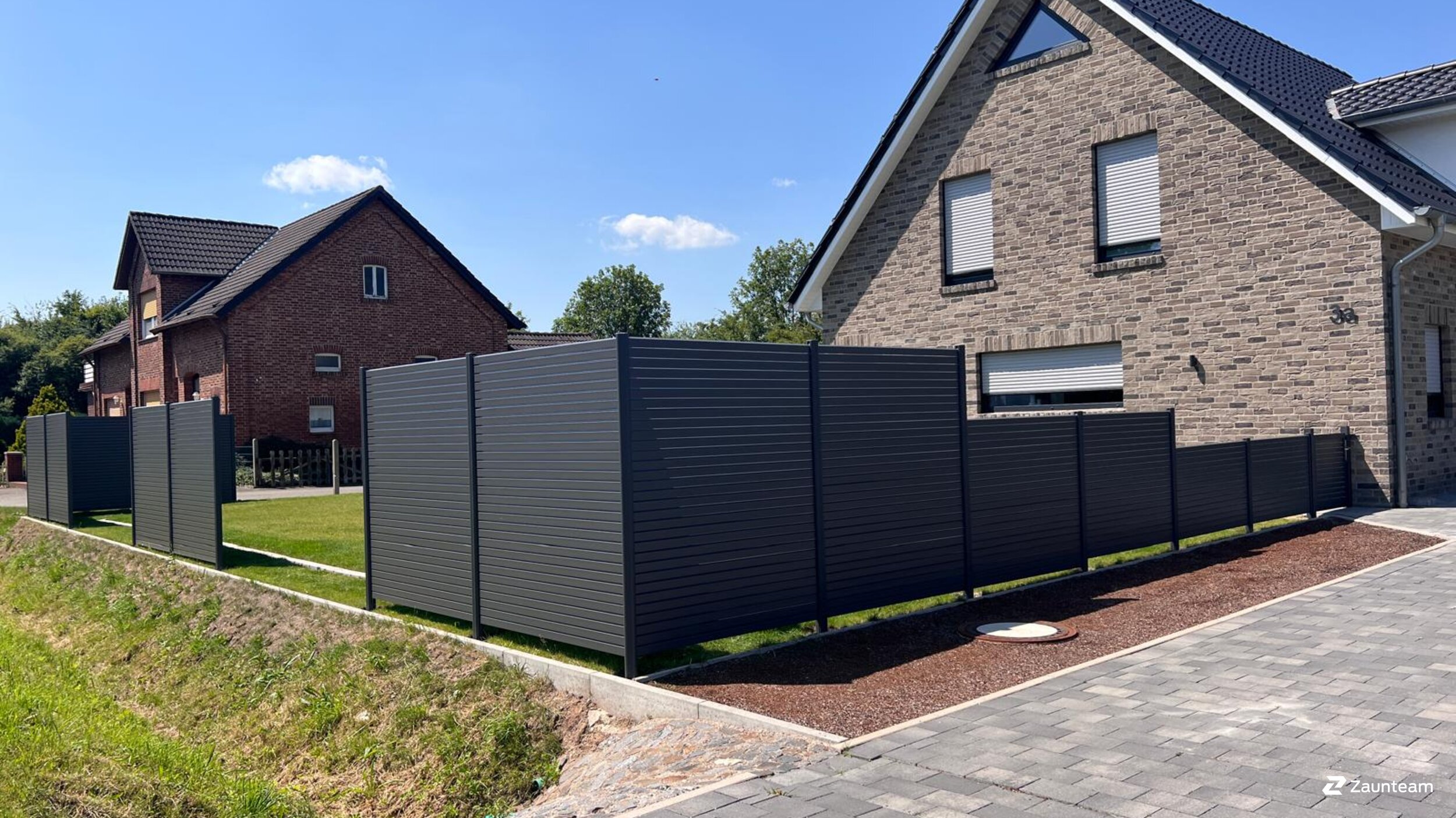 Aluminium Sichtschutz aus dem 2024 in 49152 Hasbergen Deutschland von Zaunteam Osnabrücker Land.