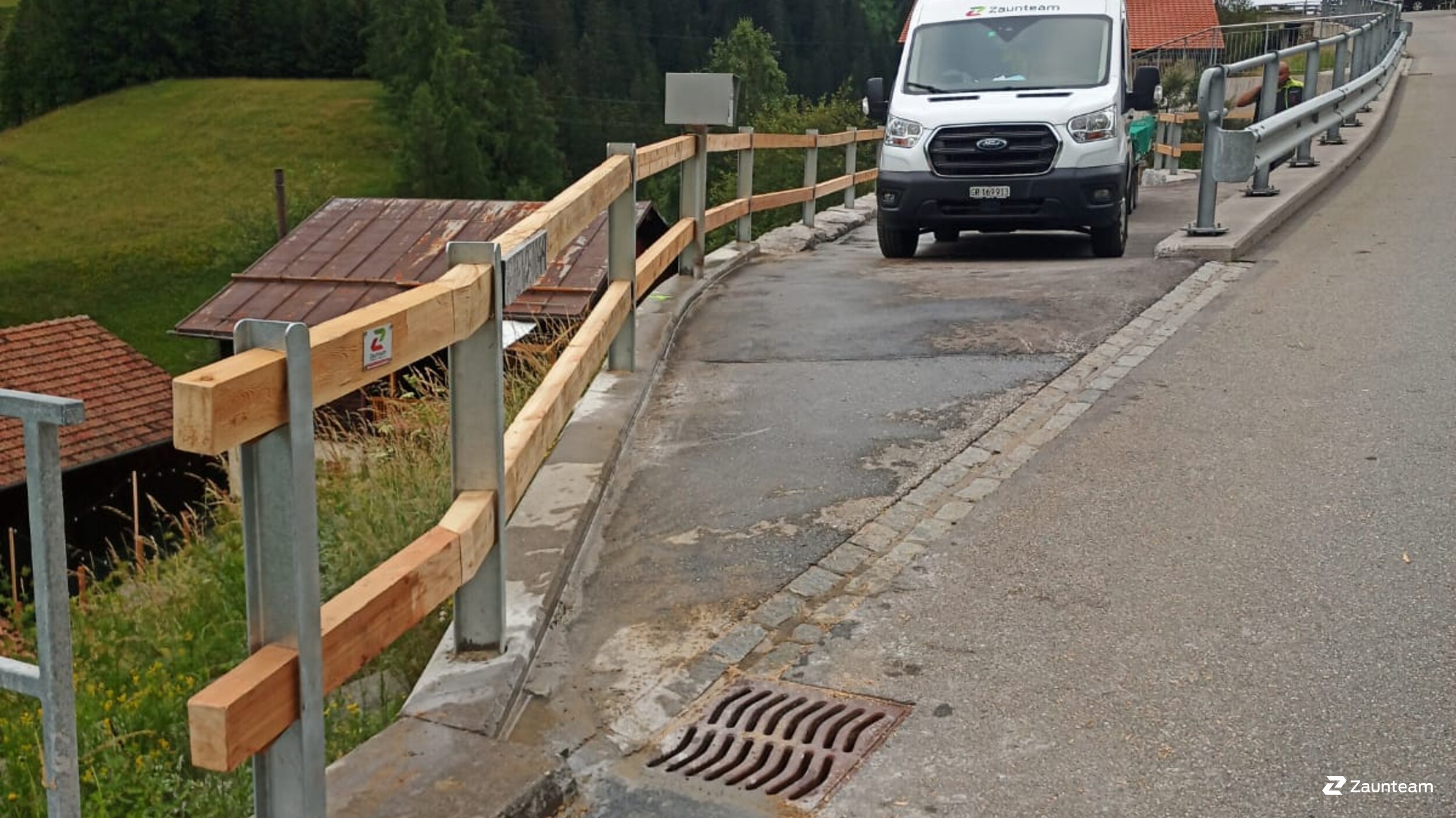 Wegzäune aus dem 2024 in 7454 Rona Schweiz von Zaunteam Engadin.