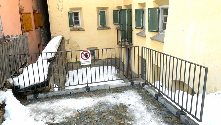 Geländer und Handläufe aus dem 2025 in 7524 Zuoz Schweiz von Zaunteam Engadin.