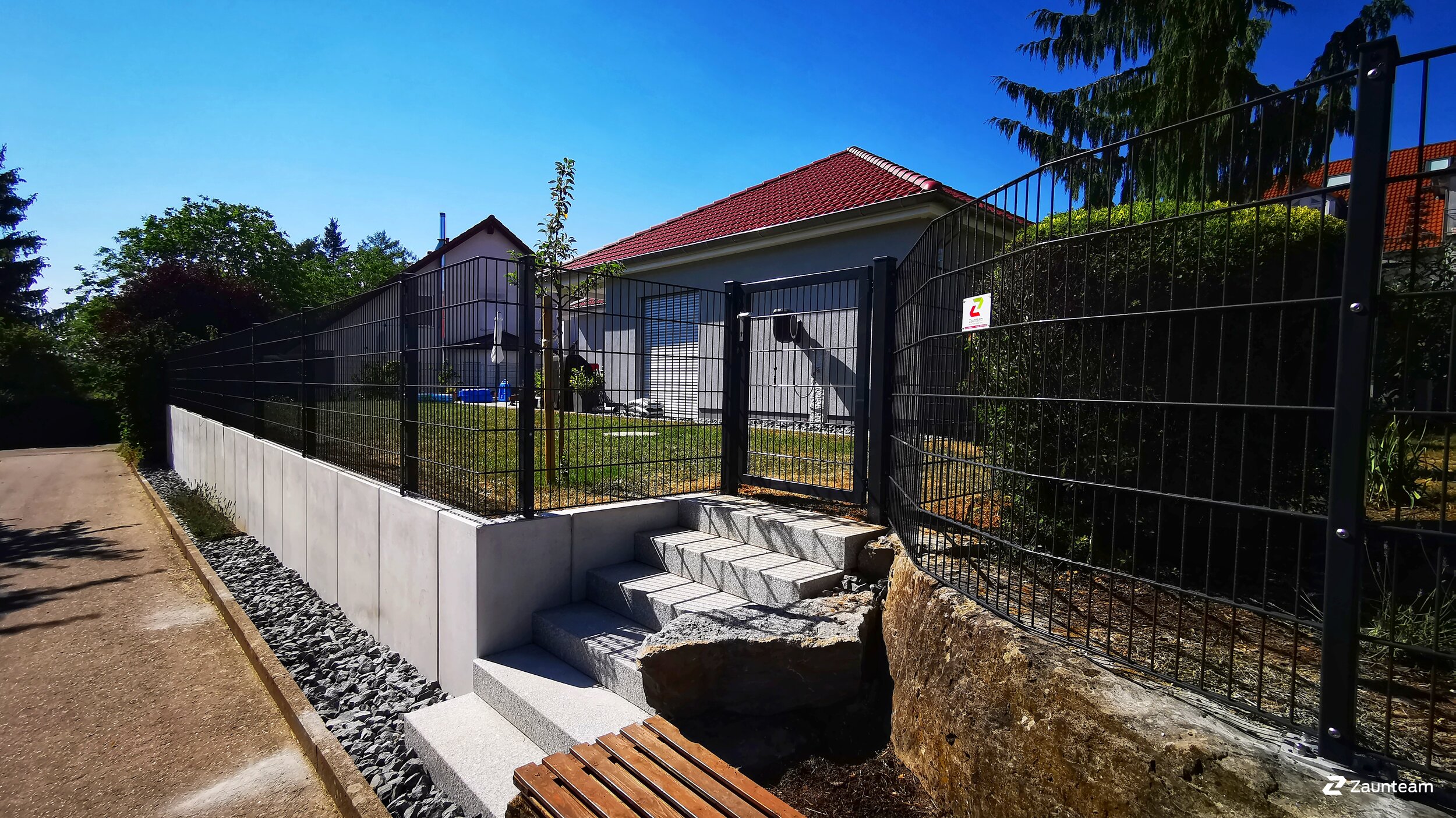 Doppelstabmattenzaun aus dem 2022 in 74631 Öhringen Deutschland von Zaunteam Schwäbisch Hall.
