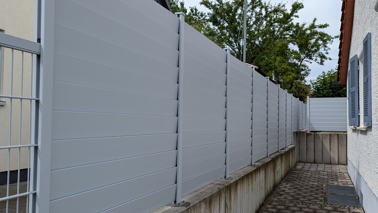 Aluminium Sichtschutz aus dem 2024 in 71546 Aspach Deutschland von Zaunteam Schwäbisch Hall.