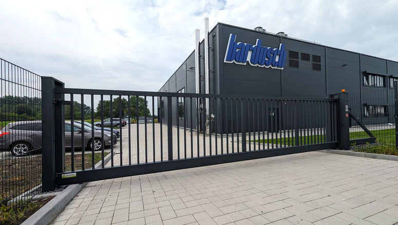 Automatische Tore aus dem 2024 in 74589 Satteldorf Deutschland von Zaunteam Schwäbisch Hall.