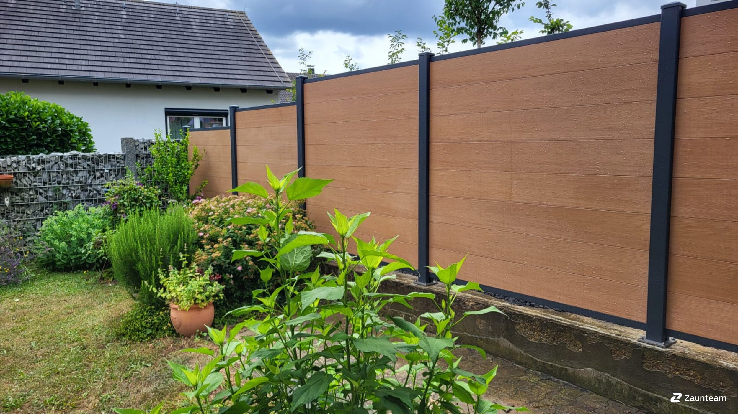 Pare-vue en WPC de 2025 à 73116 Wäschenbeuren Allemagne de Zaunteam Fenzhöfe Oberwälden.