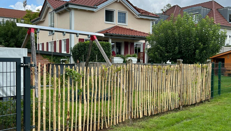 Clôture naturelle de 2025 à 71384 Weinstadt Allemagne de Zaunteam Fenzhöfe Oberwälden.