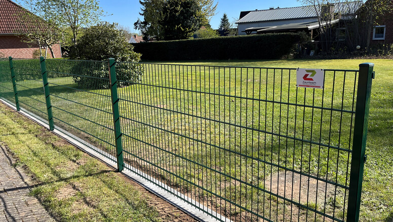 Doppelstabmattenzaun aus dem 2026 in 23795 Klein Rönnau Deutschland von Zaunteam Südostholstein.