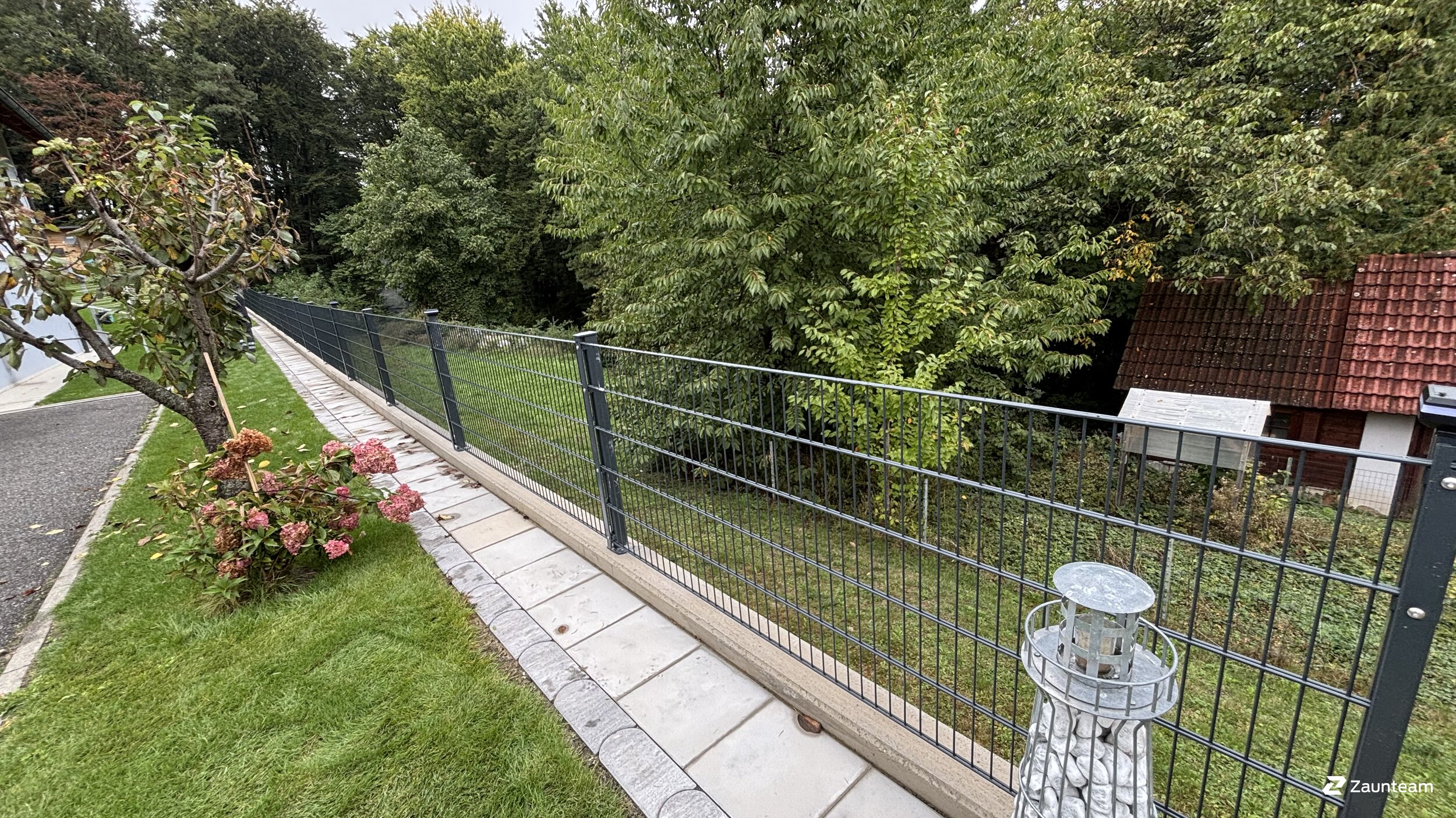 Clôture en panneau double fil de 2025 à 8230 Flattendorf Autriche de Zaunteam Oststeiermark.