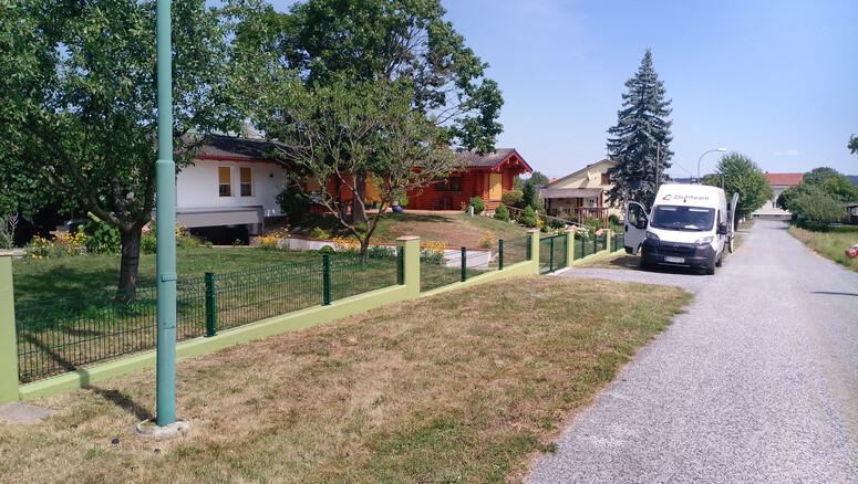 Deko-Doppelstabmattenzaun aus dem 2025 in 7474 Deutsch Schützen Österreich von Zaunteam Oststeiermark.