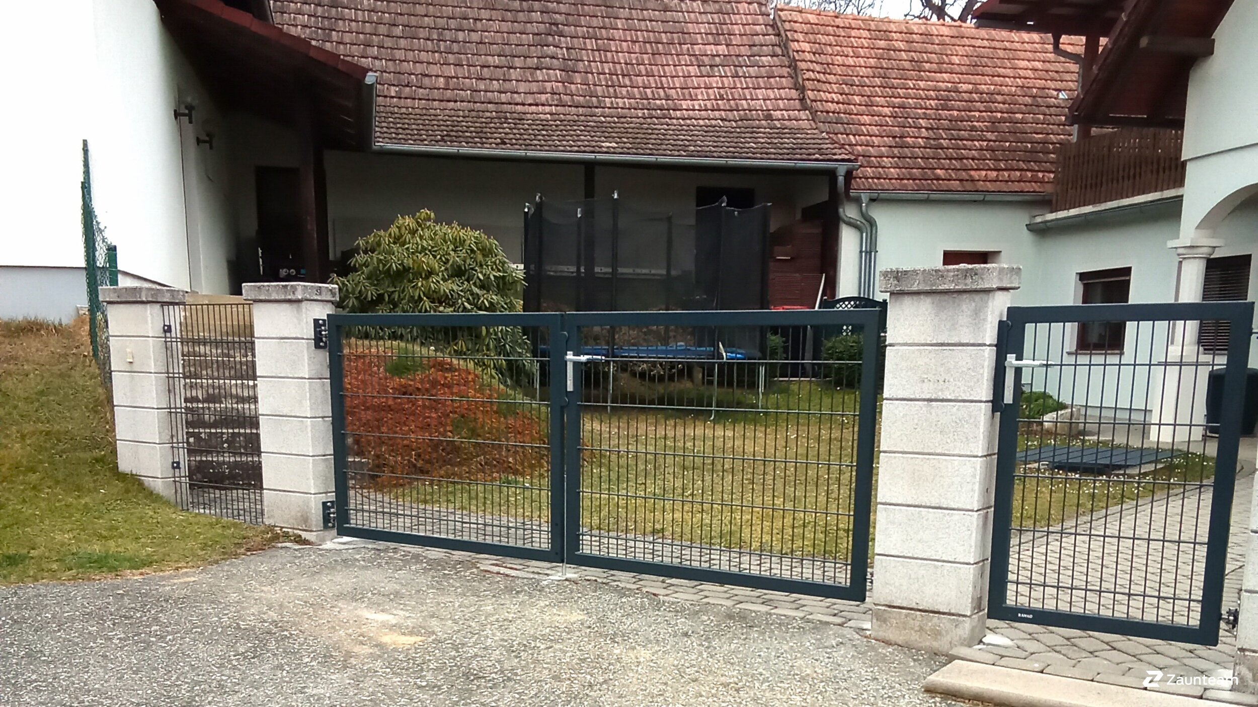 Doppelstabmattenzaun aus dem 2025 in 8382 Mogersdorf Österreich von Zaunteam Oststeiermark.