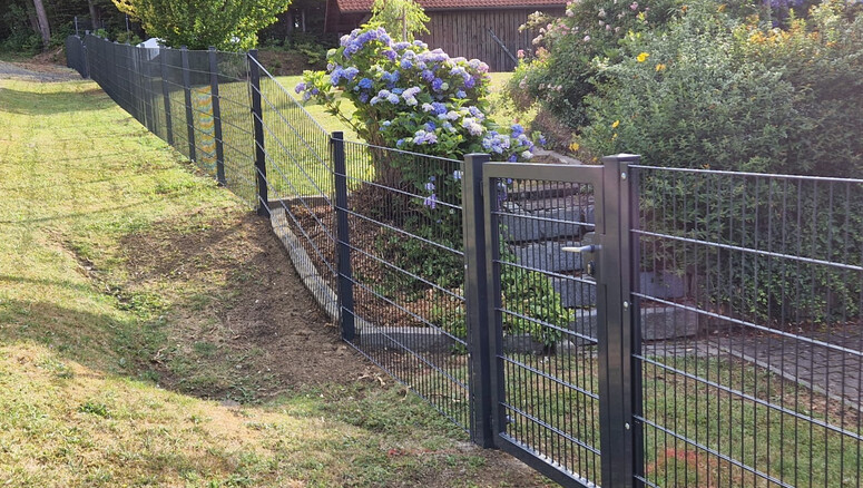 Doppelstabmattenzaun aus dem 2025 in 8284 Liebau Österreich von Zaunteam Oststeiermark.