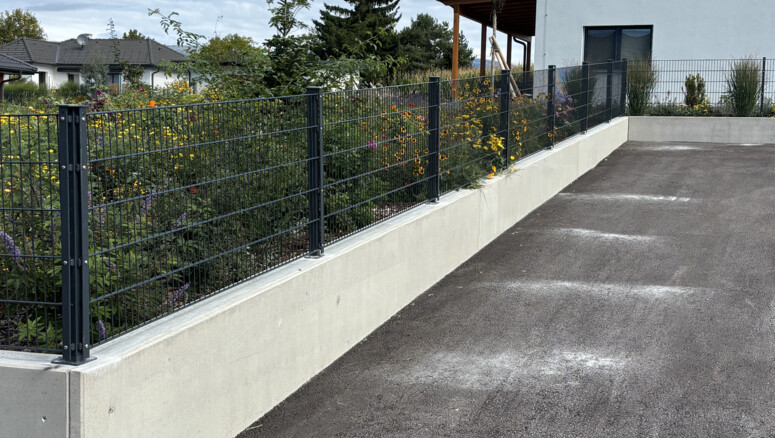 Doppelstabmattenzaun aus dem 2025 in 8250 Vorau Österreich von Zaunteam Oststeiermark.