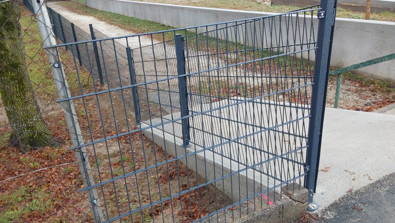 Doppelstabmattenzaun aus dem 2025 in 8233 Lafnitz Österreich von Zaunteam Oststeiermark.